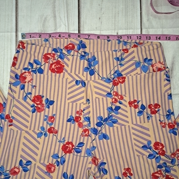 3 FOR 12 SALE Lularoe Tall & Curvy Leggings Floral Stripe - Picture 5 of 8